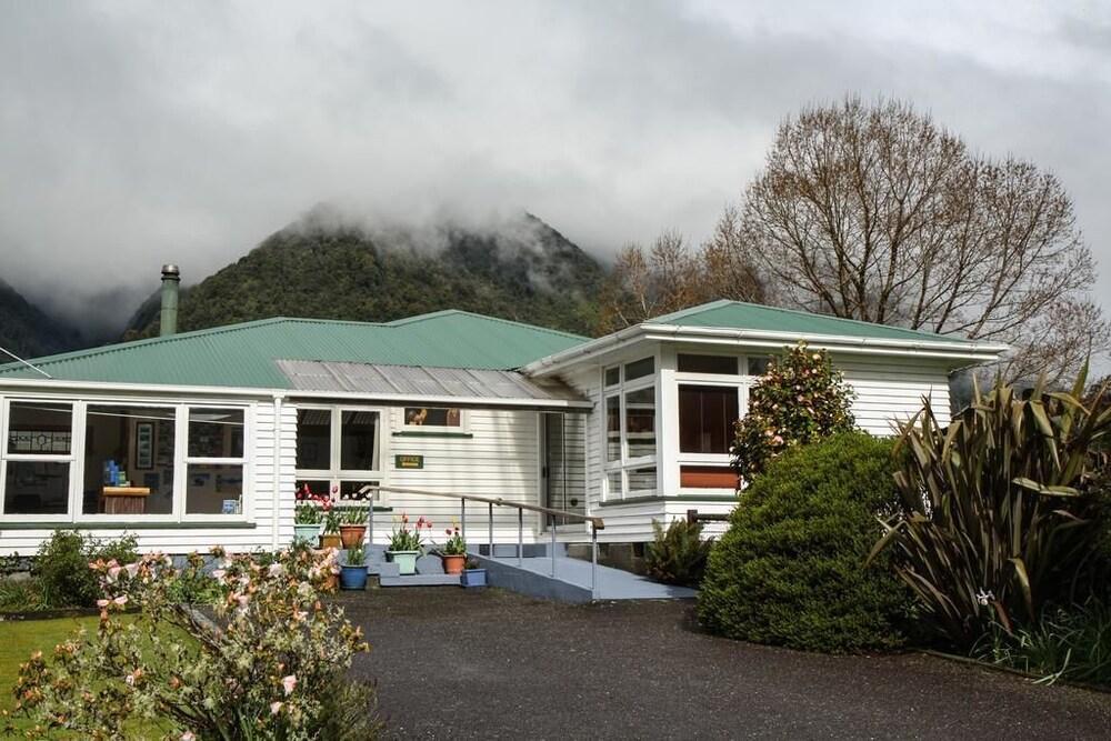 Rainforest Motel Fox Glacier Exteriér fotografie